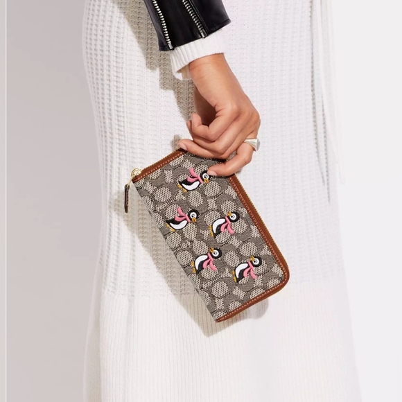 Coach Handbags - COACH Accordion Zip Wallet